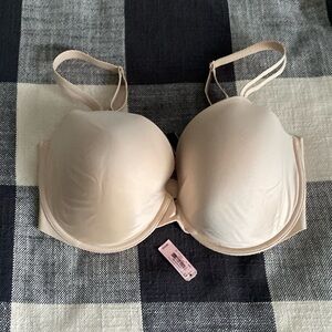 NWT Victoria Secret Bra Lined Demi 36DDD